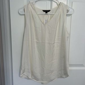 NWT Banana Republic Factory XS Off-white tank
